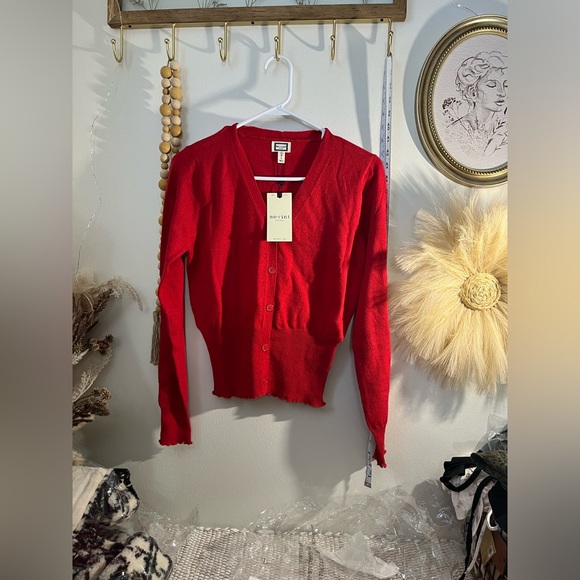 NWT Anthropologie Mo:Vint Carmine Cardign red with lettuce edges